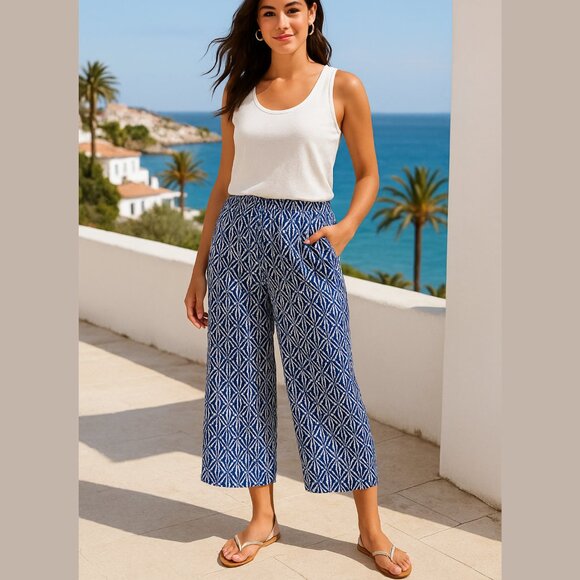 H&M Blue & White Geometric Print Wide Leg Pants Medium Textured Pull-On Cropped - Picture 1 of 6